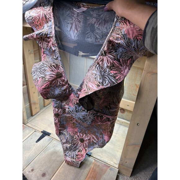 Victorias Secret Floral Ruffled Thong Bodysuit L/G 170/104A Pink Gray Gold - Picture 5 of 8